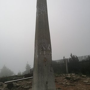 Bagr na vrcholu Lysá hora (2.7.2022 18:53)