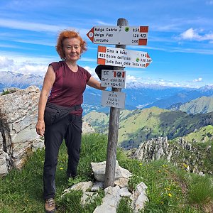 Anna na vrcholu Monte Cadria (8.6.2022)