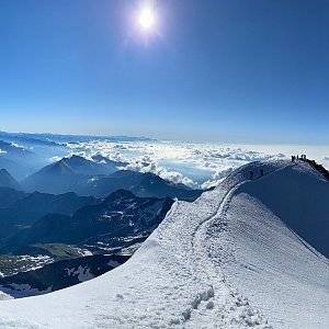 Martha MbFol Tová na vrcholu Lagginhorn (13.7.2020 21:08)