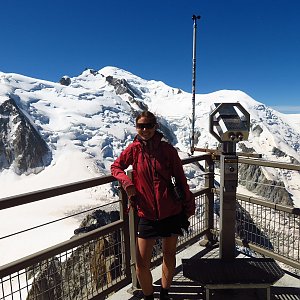 Iveta Válová na vrcholu Aiguille du Midi (15.7.2022)