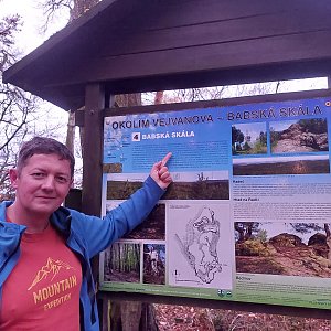 Mykas na vrcholu Babská skála (11.11.2023 16:34)