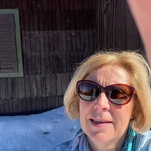 Magda na vrcholu Hubertova chata (13.3.2022 10:50)