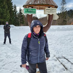 Jaroslava Bašová na vrcholu Muřinkový vrch - kaple (26.2.2022 9:55)