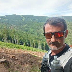 Petr Wendler na vrcholu Vlčí hřeben S (20.6.2024 11:05)