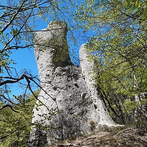 ZdenkaV na vrcholu Patríková - vyhliadka (8.5.2023)