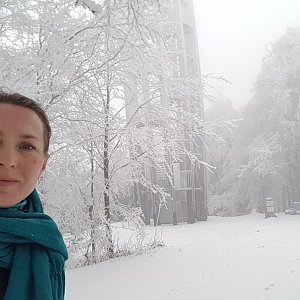 Marcela Kubíčková na vrcholu Kelčský Javorník (2.4.2022 10:30)