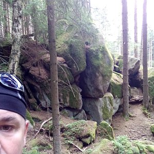 Li Be na vrcholu Godošova poustevna (3.7.2023 14:15)