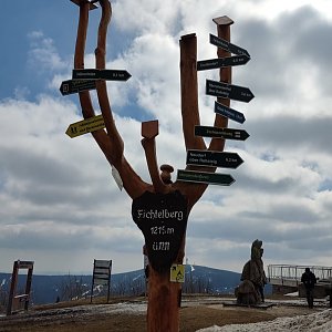 Petr h_vipet na vrcholu Fichtelberg (27.3.2022 12:53)