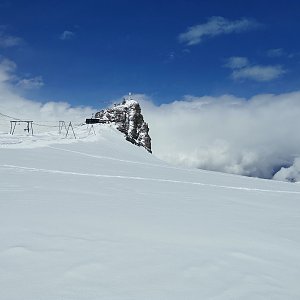 Martin Horáček na vrcholu Klein Matterhorn  (25.4.2022 12:53)