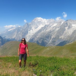 Iveta Válová na vrcholu Tete de la Tronche (19.7.2022)