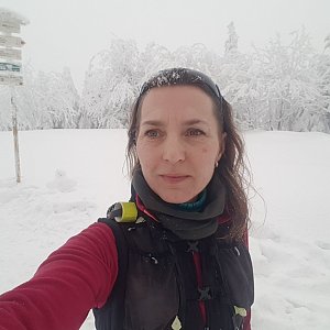 Marcela Kubíčková na vrcholu Smrk (22.1.2023 12:35)