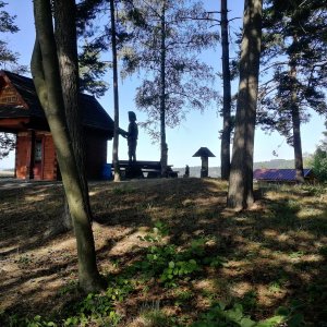 Vladimír Grančay na vrcholu Surový vrch (Kaple sv. Huberta) (9.8.2022 8:49)