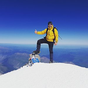 Libor Morong na vrcholu Elbrus (2016)