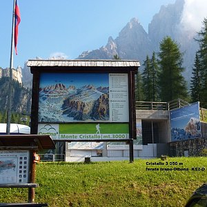 Jirka Zajko na vrcholu Cristallino d'Ampezzo (9.8.2021 14:32)