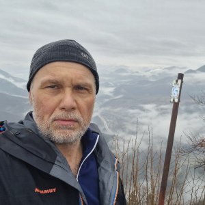 Rastislav Biarinec na vrcholu Ostré (6.1.2024 11:51)
