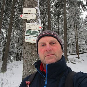 Michal Kříž na vrcholu Hrb (11.12.2021 11:58)