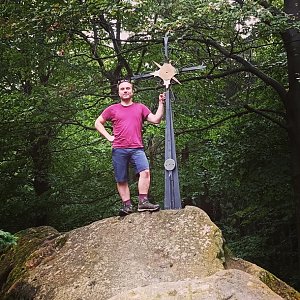 Tomáš Vaníček na vrcholu Klášťov (31.7.2022 16:29)