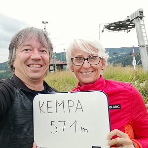Jana a Pavel Kasaničovi na vrcholu Kympa (10.7.2022 19:49)
