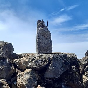 ZdenkaV na vrcholu Montanha do Pico (8.6.2023)