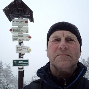 Michal Kříž na vrcholu Polomský kopec (8.4.2023 10:46)