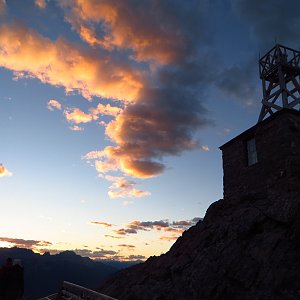 Iveta Válová na vrcholu Sanson Peak (15.9.2016 19:50)