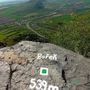 Vetr na vrcholu Bořeň (12.4.2024 13:30)