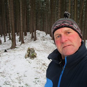 Michal Kříž na vrcholu Včelenský vrch (8.1.2022 12:57)