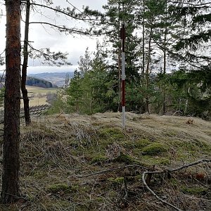 Vladimír Grančay na vrcholu Na Chmelnici (8.2.2024 15:21)