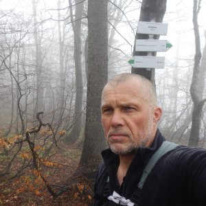 Rastislav Biarinec na vrcholu Žobrák (8.5.2017 9:25)