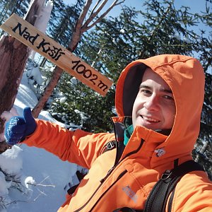 Tomáš Kerekeš na vrcholu Nad Kršlí (1.2.2021 10:07)