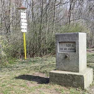 michalzhor na vrcholu U Máchova pomníku (3.4.2022 18:00)