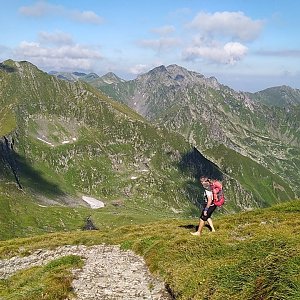 Jirka Zajko na vrcholu Arpașul Mare (3.8.2023 8:30)