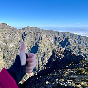 Any Vališová na vrcholu Pico do Arieiro (28.2.2023 9:54)