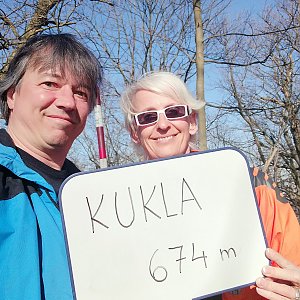 Jana a Pavel Kasaničovi na vrcholu Kukla (25.3.2022 15:35)