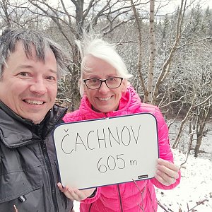 Jana a Pavel Kasaničovi na vrcholu Čachnov (9.4.2022 9:30)