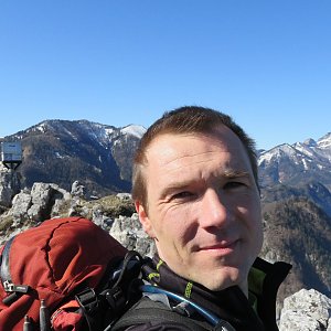 Divočák na vrcholu Kleiner Schoberstein (7.4.2018 9:09)
