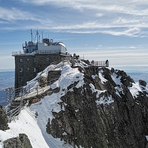 Šárka na vrcholu Lomnický štít (14.4.2022 10:40)