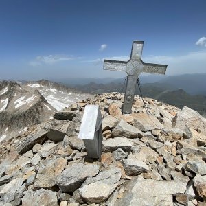 Martin Matějka na vrcholu Pico de Aneto (11.7.2023 13:22)