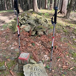 Radka D na vrcholu Raťkov (6.4.2024 10:05)