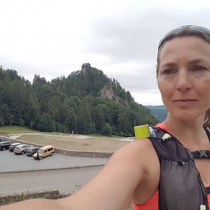 Marcela Kubíčková na vrcholu Vršatec (2.7.2022 10:20)