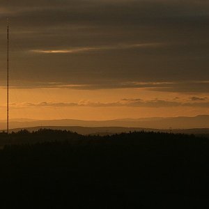 Bouřka na vrcholu Třebouňský vrch (3.4.2023 6:50)