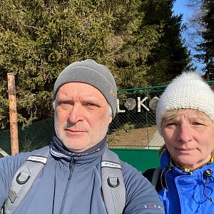 Ivana a Petr Kadovi na vrcholu Lokov (6.3.2022 10:16)