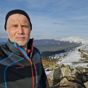 Rastislav Biarinec na vrcholu Veľká hoľa (21.3.2024 16:12)