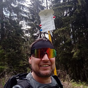Libor Raszka na vrcholu Hlinené (12.5.2022 11:44)