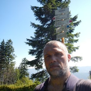 Rastislav Biarinec na vrcholu Jarabiná (6.8.2015 10:44)