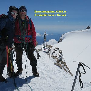 Jirka Zajko na vrcholu Zumsteinspitze / Punta Zumstein (23.7.2018 10:44)
