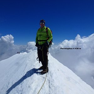 Jirka Zajko na vrcholu Parrotspitze / Punta Parrot (21.7.2015 12:48)