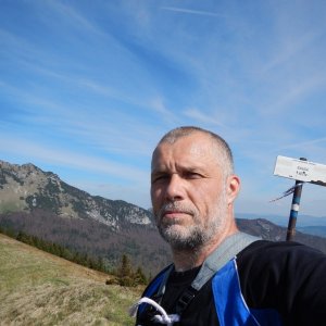 Rastislav Biarinec na vrcholu Osnica (18.5.2017 8:27)