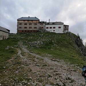 Adam Závodský na vrcholu Falzkopf (11.6.2022 5:32)