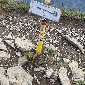 Jiří Tomaštík na vrcholu Steny, južný vrchol (8.9.2022 11:06)